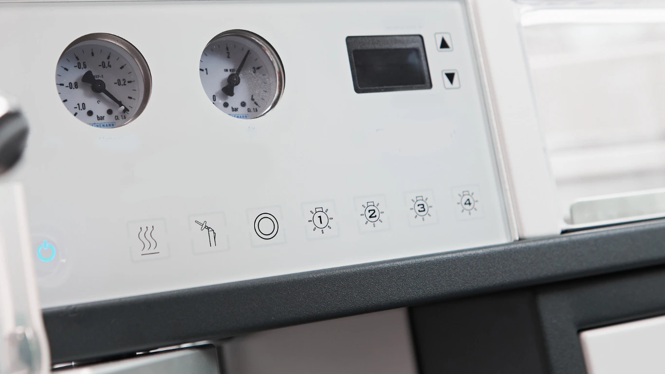 Frontpanel | EYTRA Frontpanel for laboratory Technology