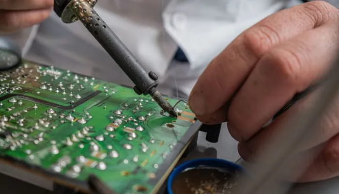 Engineering | Printed circuit board design Engineering support | Printed circuit boards from EVYTRA